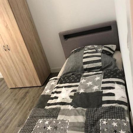 Godorfer Burg Monteuer Zimmer Wesseling Eksteriør billede