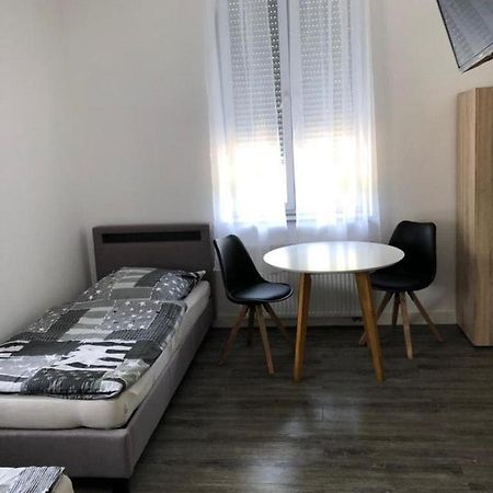 Godorfer Burg Monteuer Zimmer Wesseling Eksteriør billede