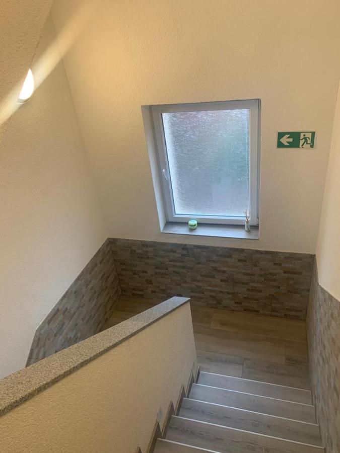 Godorfer Burg Monteuer Zimmer Wesseling Eksteriør billede
